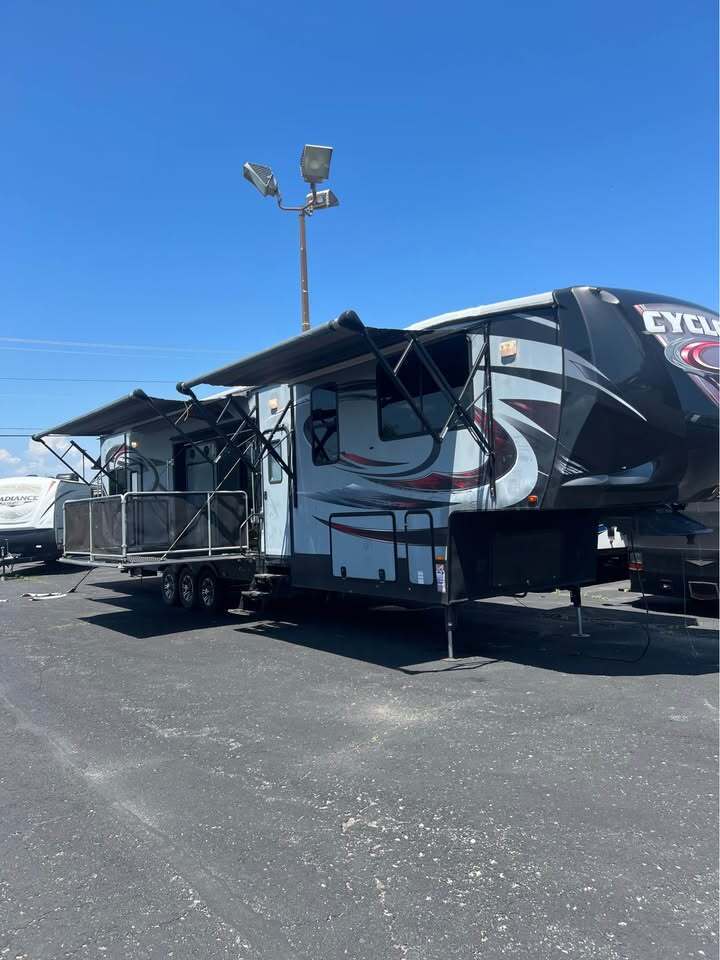 Photo of Rv