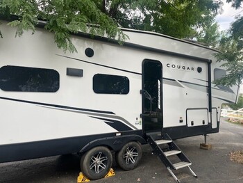 Thumbnail of RV