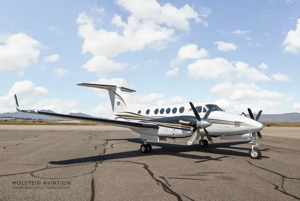 7286/beechcraft-king-air-b200-2007-flightmarket-id-7286-13585.webp