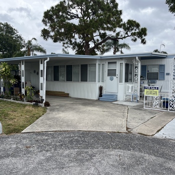 Photo of Charming & Updated 2 Bed/1 Bath on Perimeter Lot in St. Pete