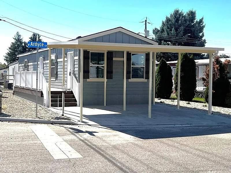 Photo of Mobile Home