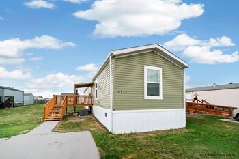 Thumbnail of mobile home