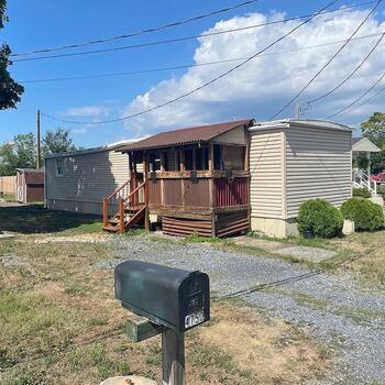 Thumbnail of mobile home