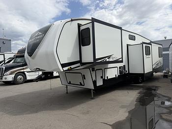 Thumbnail of RV