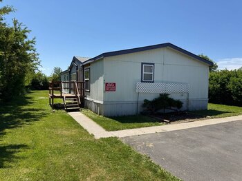 Thumbnail of mobile home