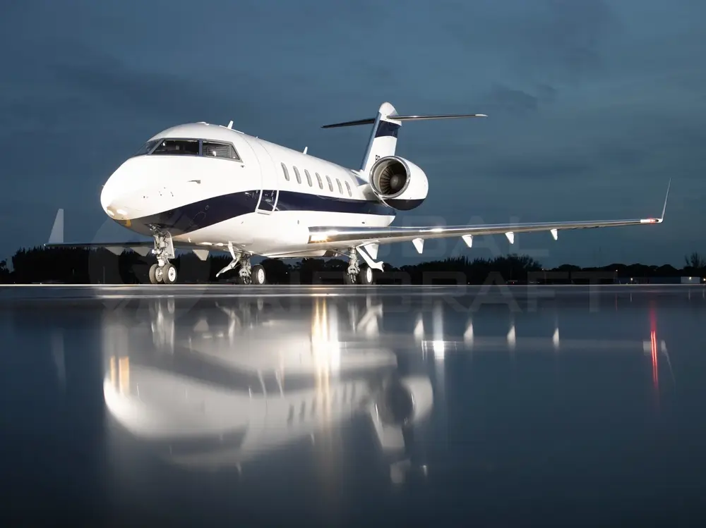 6809/bombardier-challenger-605-2010-flightmarket-id-6809-23011.webp