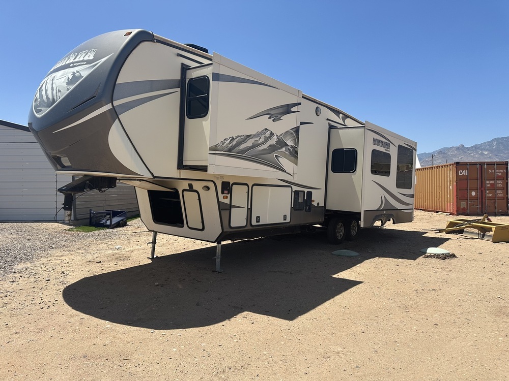 Photo of Rv