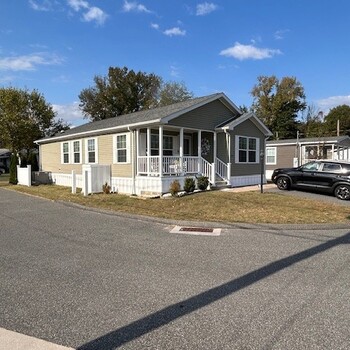 Thumbnail of mobile home