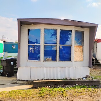 Thumbnail of mobile home