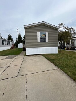 Thumbnail of mobile home