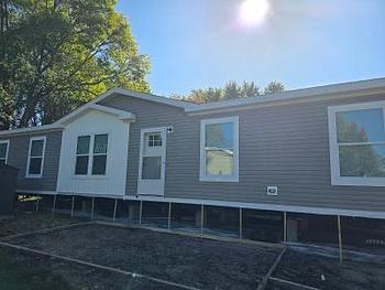 Thumbnail of mobile home