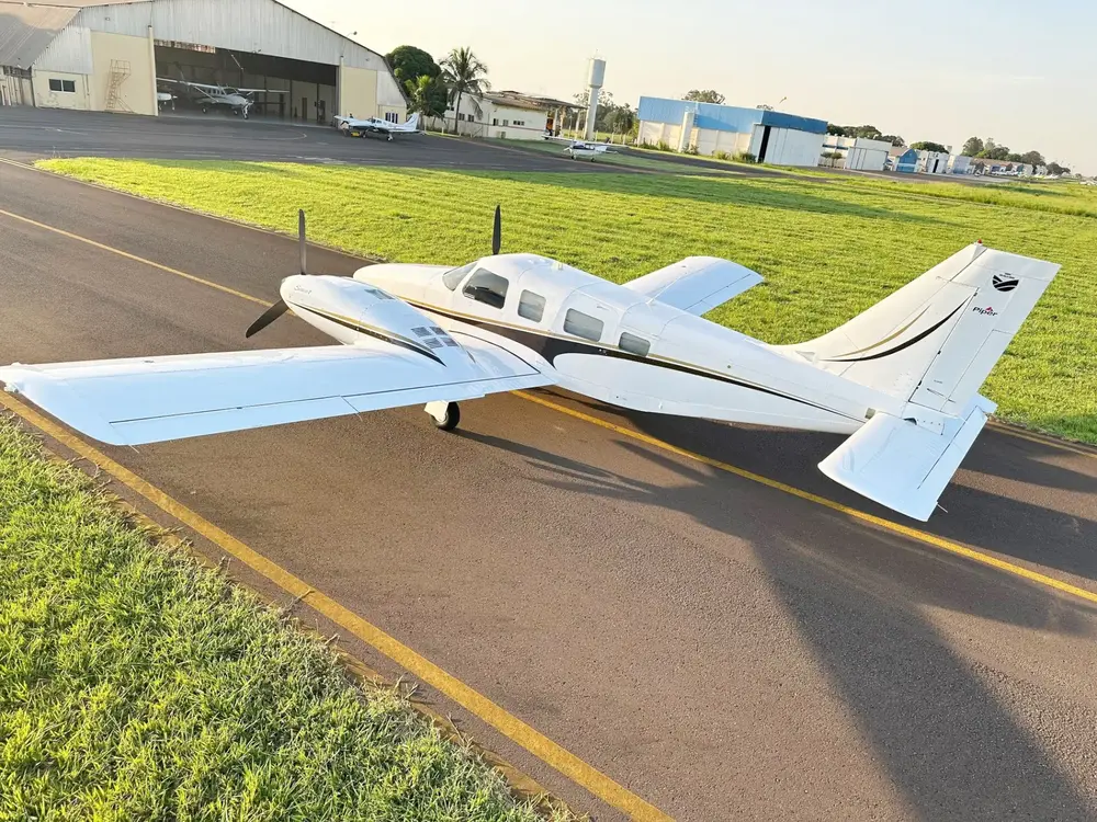 7114/piper-pa-34-220t-seneca-v-2014-flightmarket-id-7114-27033.webp