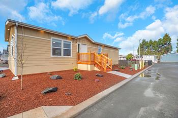 Thumbnail of mobile home