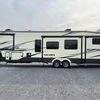 RV for Sale: 2018 SIERRA 384QBOK