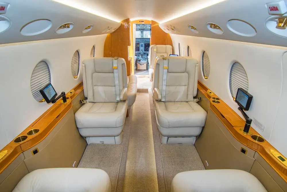 7598/gulfstream-g150-2012-flightmarket-id-7598-52155.webp