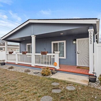 Thumbnail of mobile home