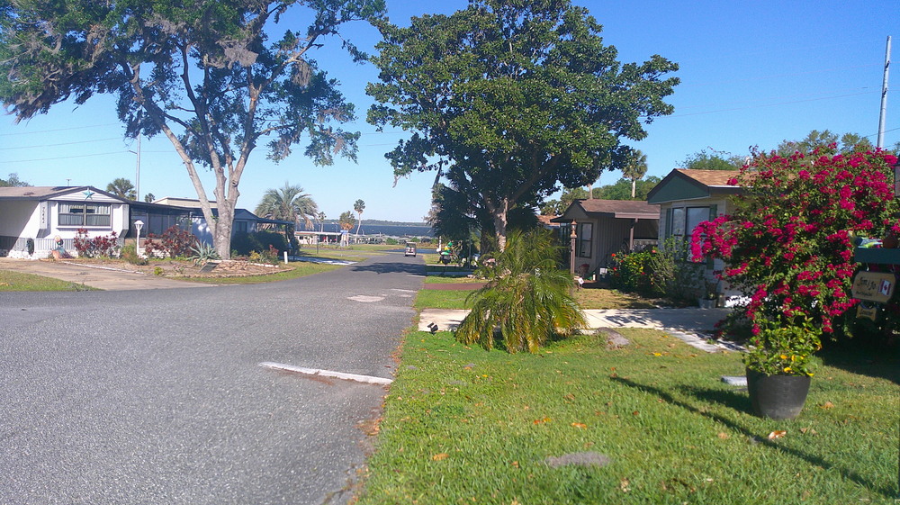 Lake Griffin Harbor Village