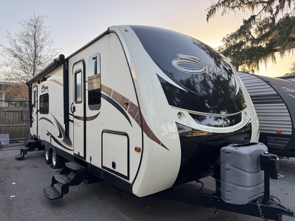 Photo of Rv
