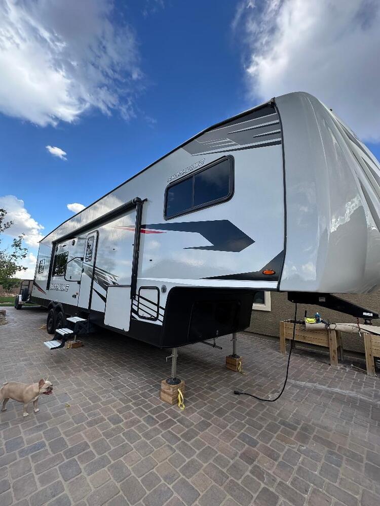 Photo of Rv