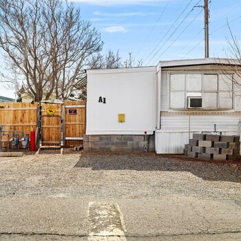 Thumbnail of mobile home
