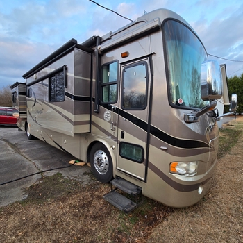 Thumbnail of RV