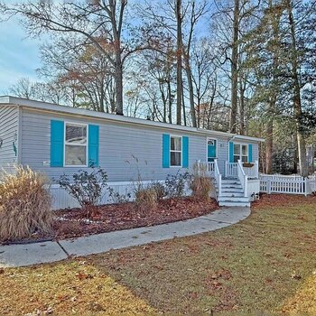 Thumbnail of mobile home