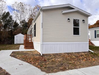 Thumbnail of mobile home