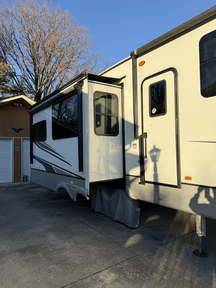 Photo of Rv