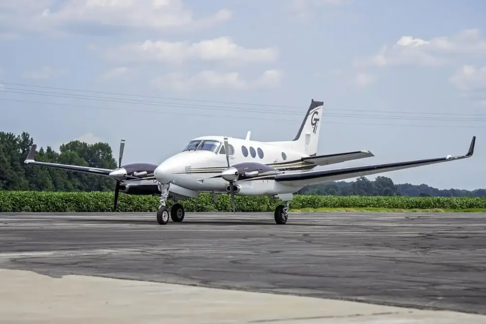 7297/beechcraft-king-air-c90gti-2009-flightmarket-id-7297-32271.webp