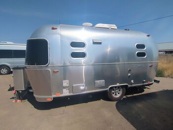 Thumbnail of RV