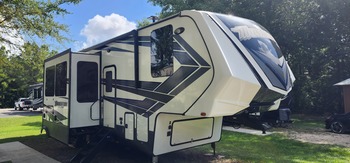 Thumbnail of RV