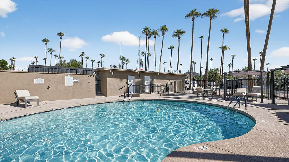 03 2050 W Dunlap Ave Phoenix AZ 85021 USA Exterior A7404510