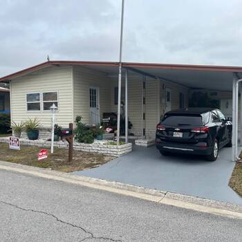 Photo of New On The Market! 2/2 Mobile Home in 55+ Community in Valrico