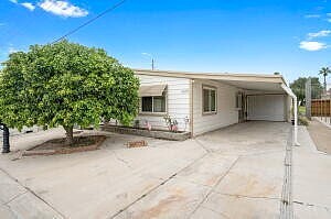 Thumbnail of mobile home