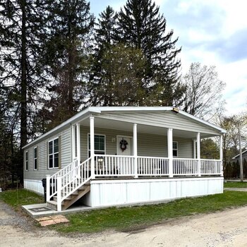 Thumbnail of mobile home