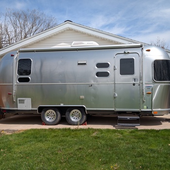 Thumbnail of RV