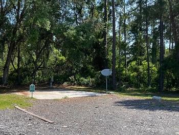 Thumbnail of mobile home lot
