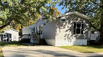 Thumbnail of mobile home