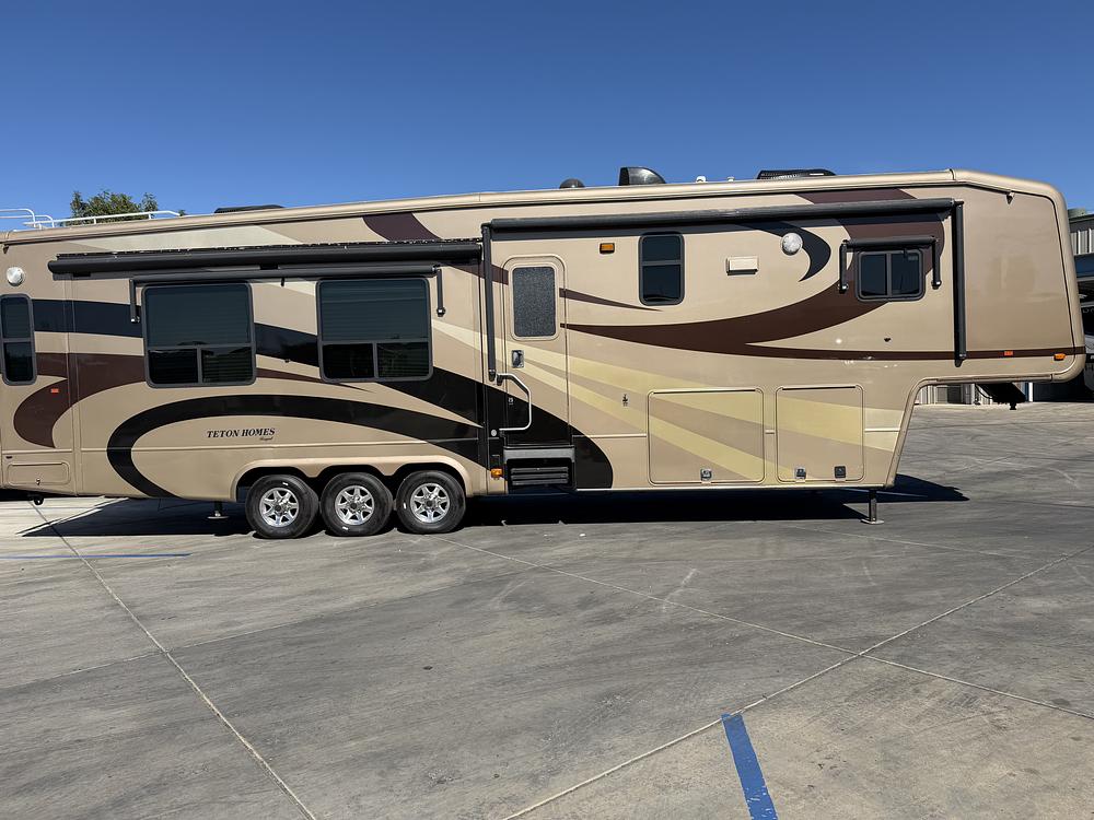 Photo of Rv