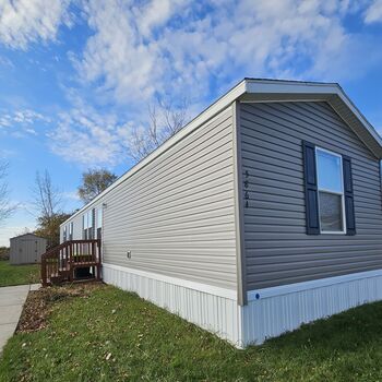 Thumbnail of mobile home