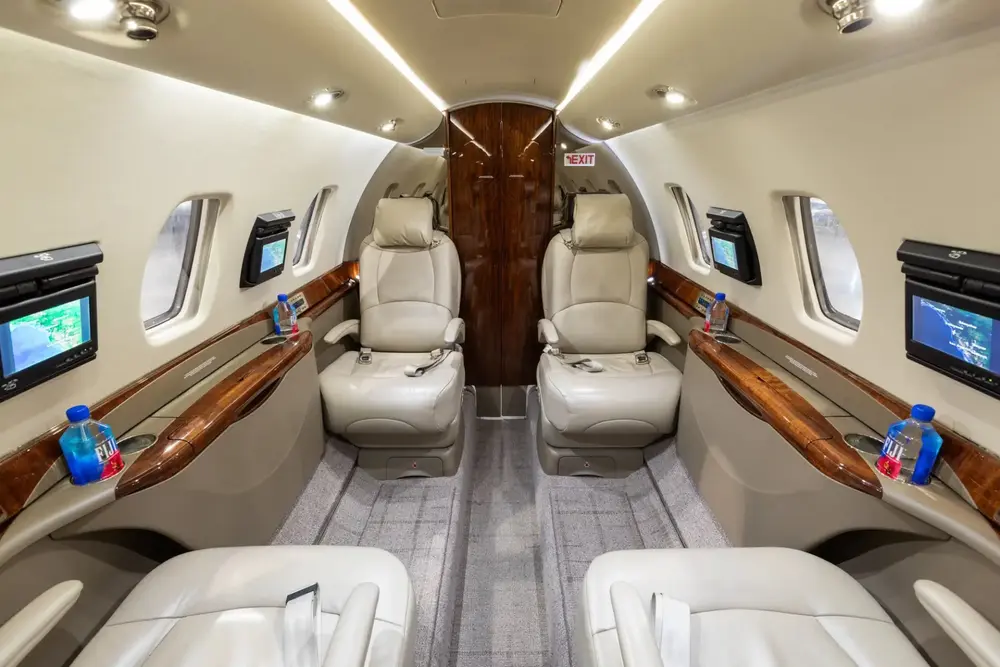 7162/cessna-citation-sovereign-2004-flightmarket-id-7162-18354.webp