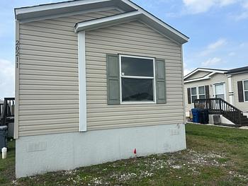 Thumbnail of mobile home