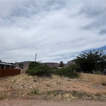 Thumbnail of mobile home lot