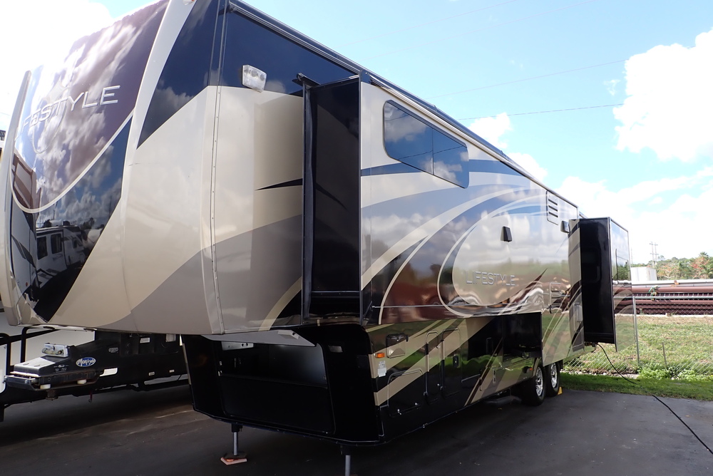 Photo of Rv