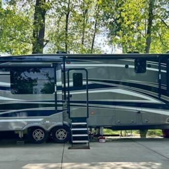 Thumbnail of RV