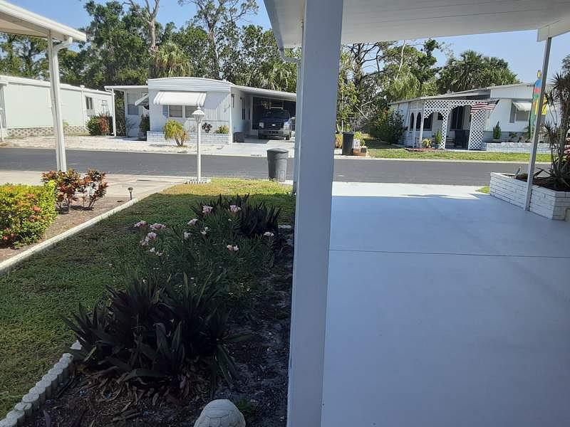 Lovely side landscaping