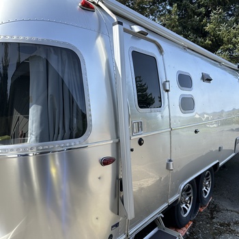 Thumbnail of RV