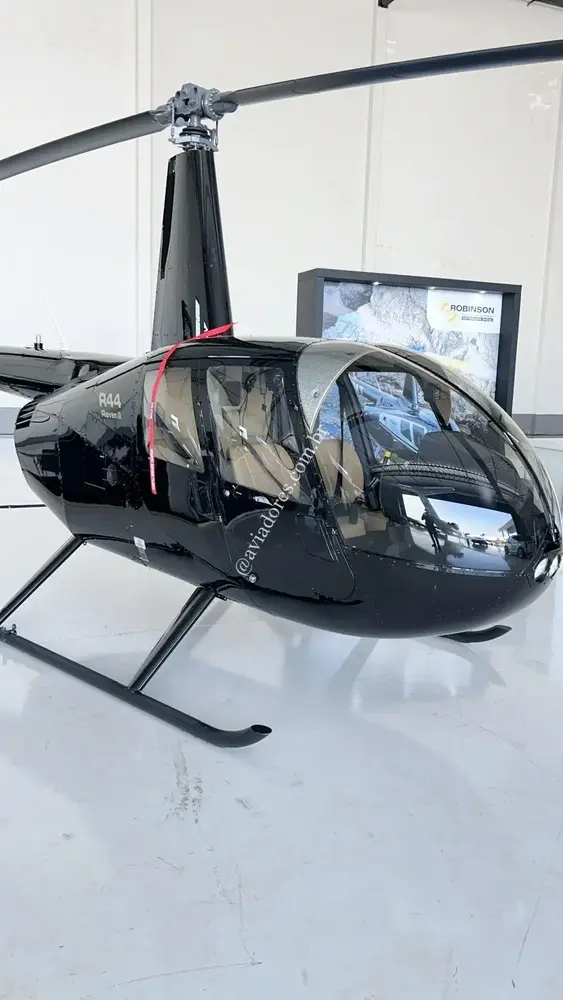 7242/robinson-r44-raven-ii-2022-flightmarket-id-7242-07543.webp