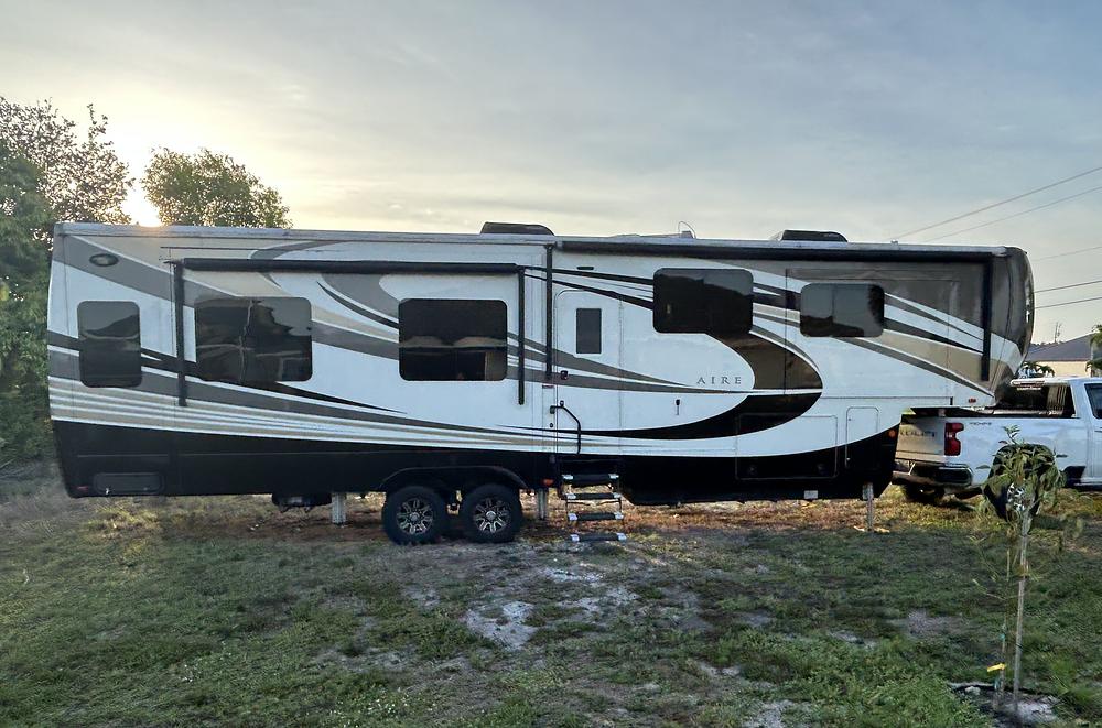 Photo of Rv