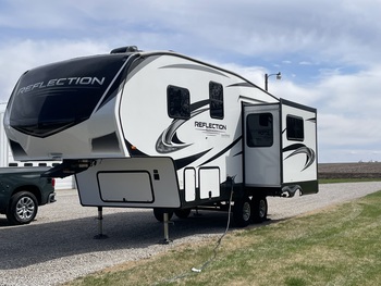 Thumbnail of RV